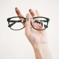 Kacamata, Salah Satu Alat Optik